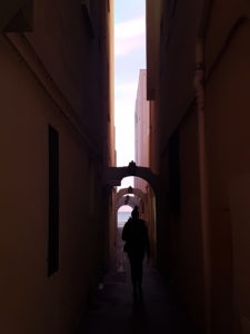 Rue piétonne ville de Menton