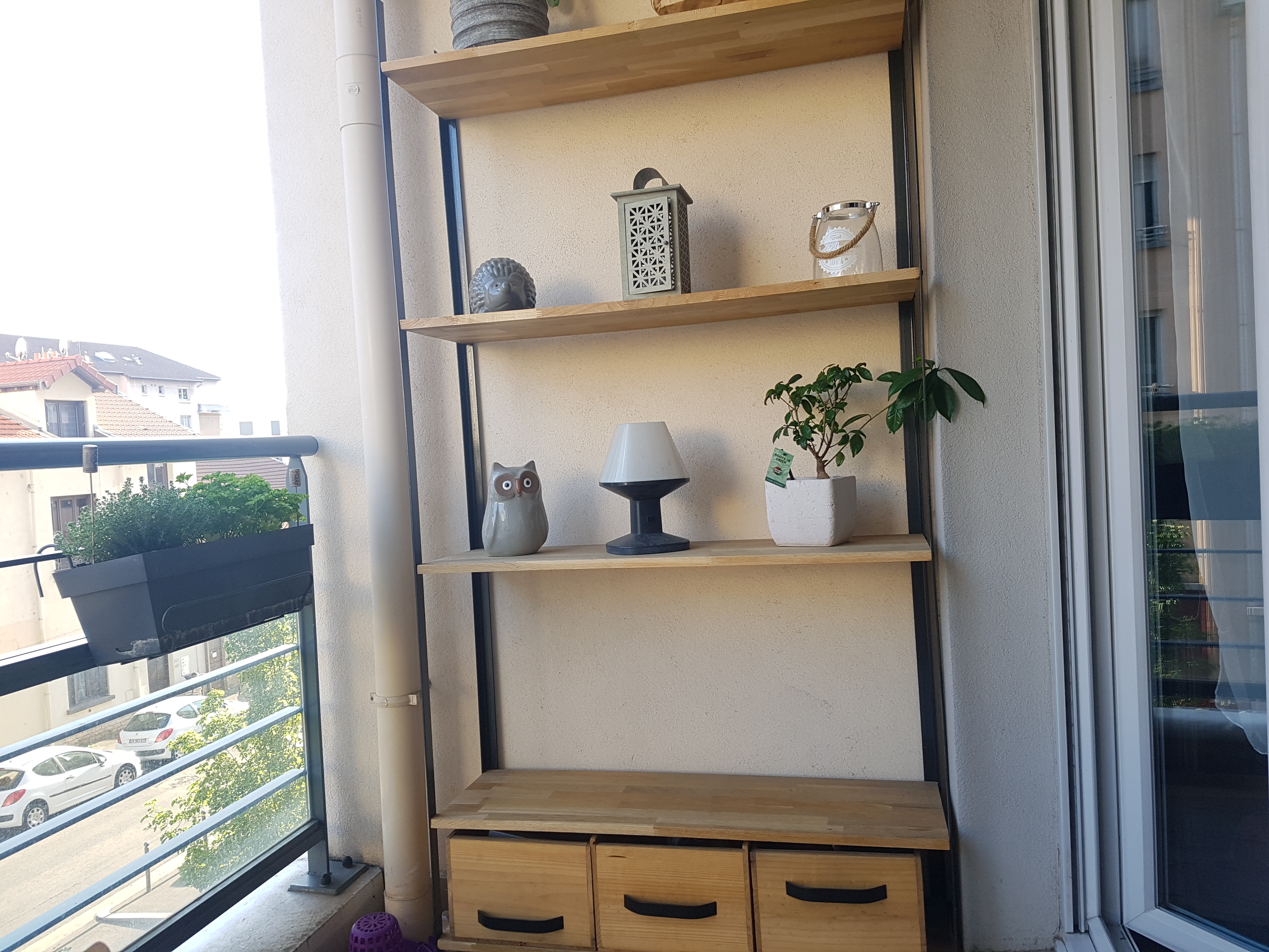 Etagère en bois style industriel